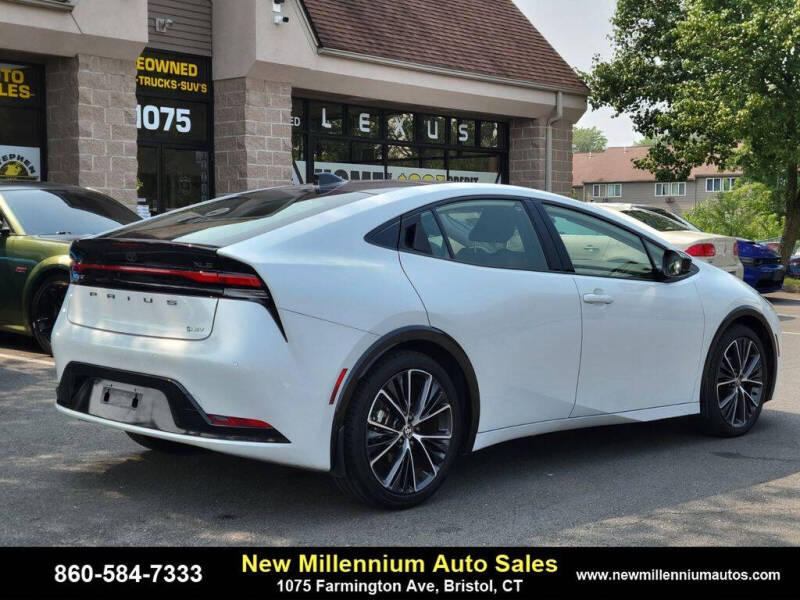 2024 Toyota Prius XLE