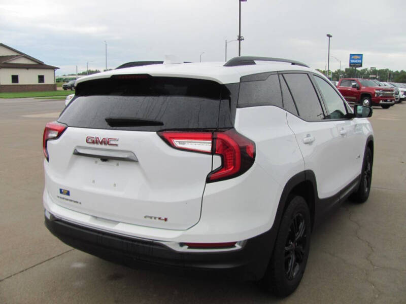 2023 GMC Terrain AT4