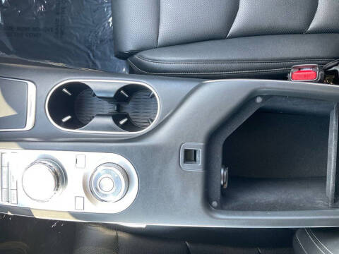 2025 Genesis GV70 2.5T Standard