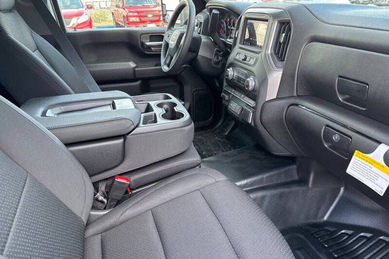 2026 GMC Sierra 2500HD Pro