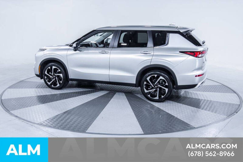 2024 Mitsubishi Outlander SE