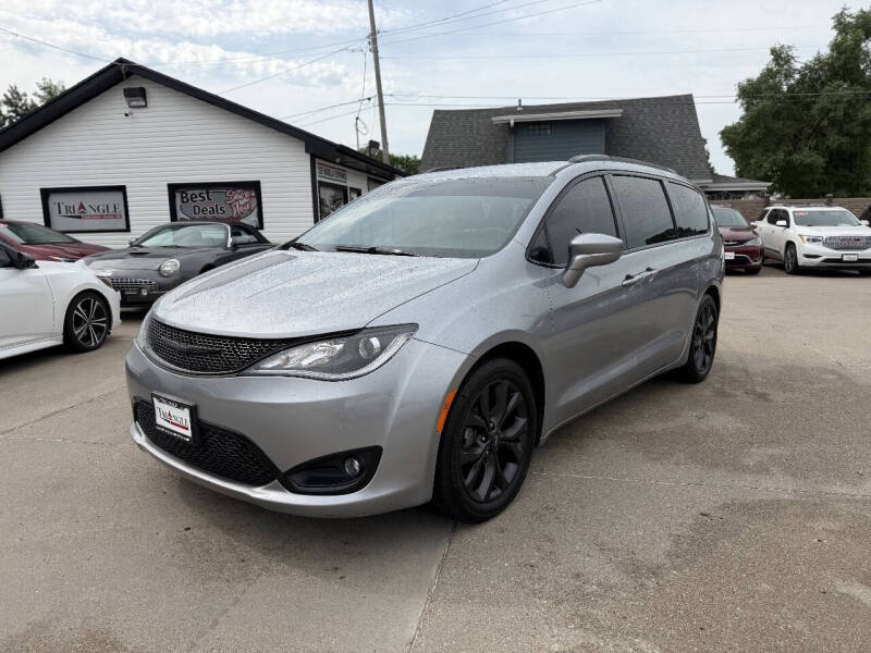 2020 Chrysler Pacifica Touring