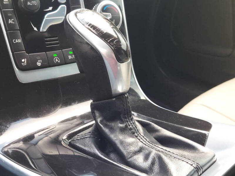 2015 Volvo S60 T5 Drive-E Premier