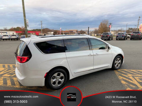 2017 Chrysler Pacifica Touring-L Plus