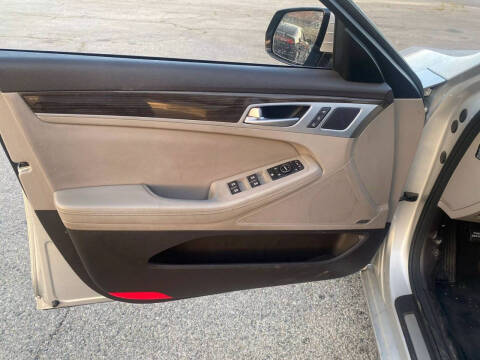 2015 Hyundai Genesis