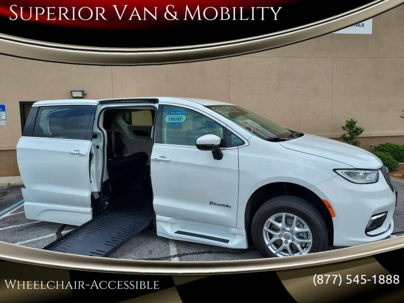 2023 Chrysler Pacifica Touring L