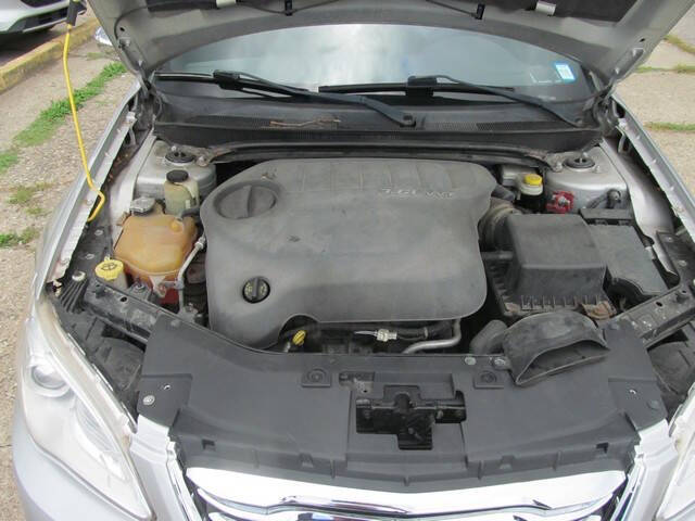 2011 Chrysler 200 Limited