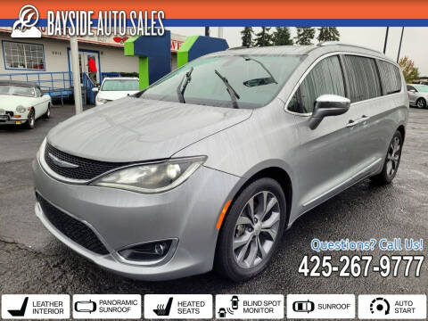 2017 Chrysler Pacifica for sale at BAYSIDE AUTO SALES in Everett WA