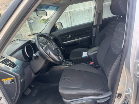 2012 Kia Soul +