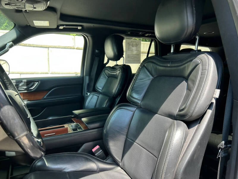 2019 Lincoln Navigator Select