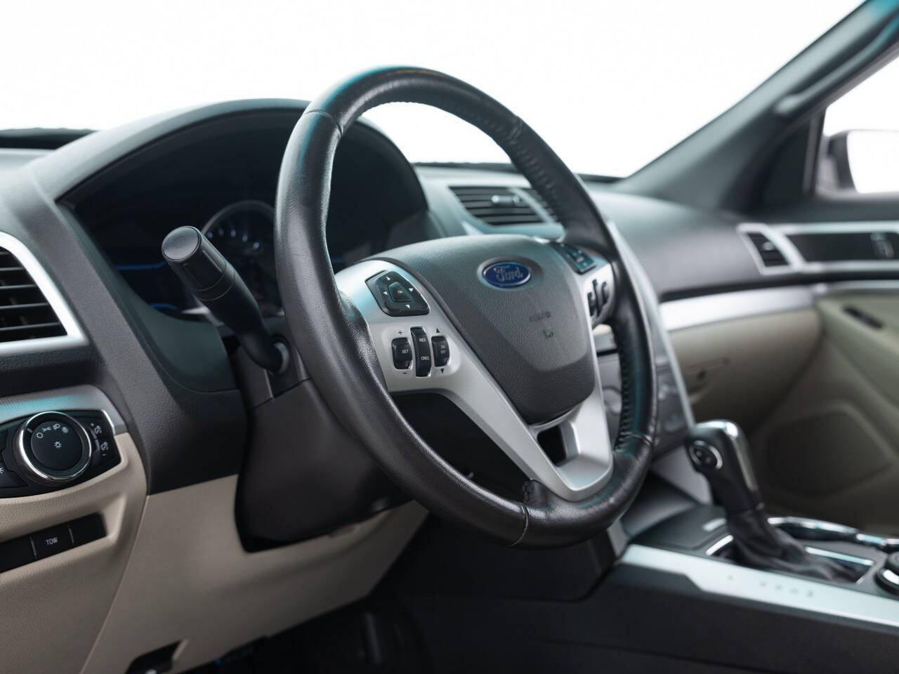 Used Car 2015 Ford Explorer  Xlt Awd 4dr Suv For Sale Under $10,000 In Coal City, Illinois