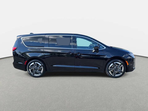 2027 Chrysler Pacifica Limited