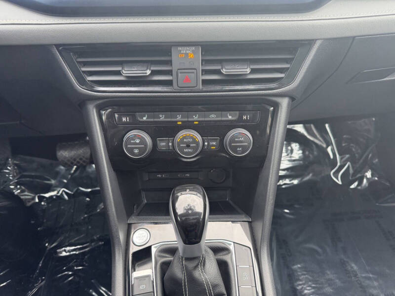 2024 Volkswagen Taos SE 4Motion