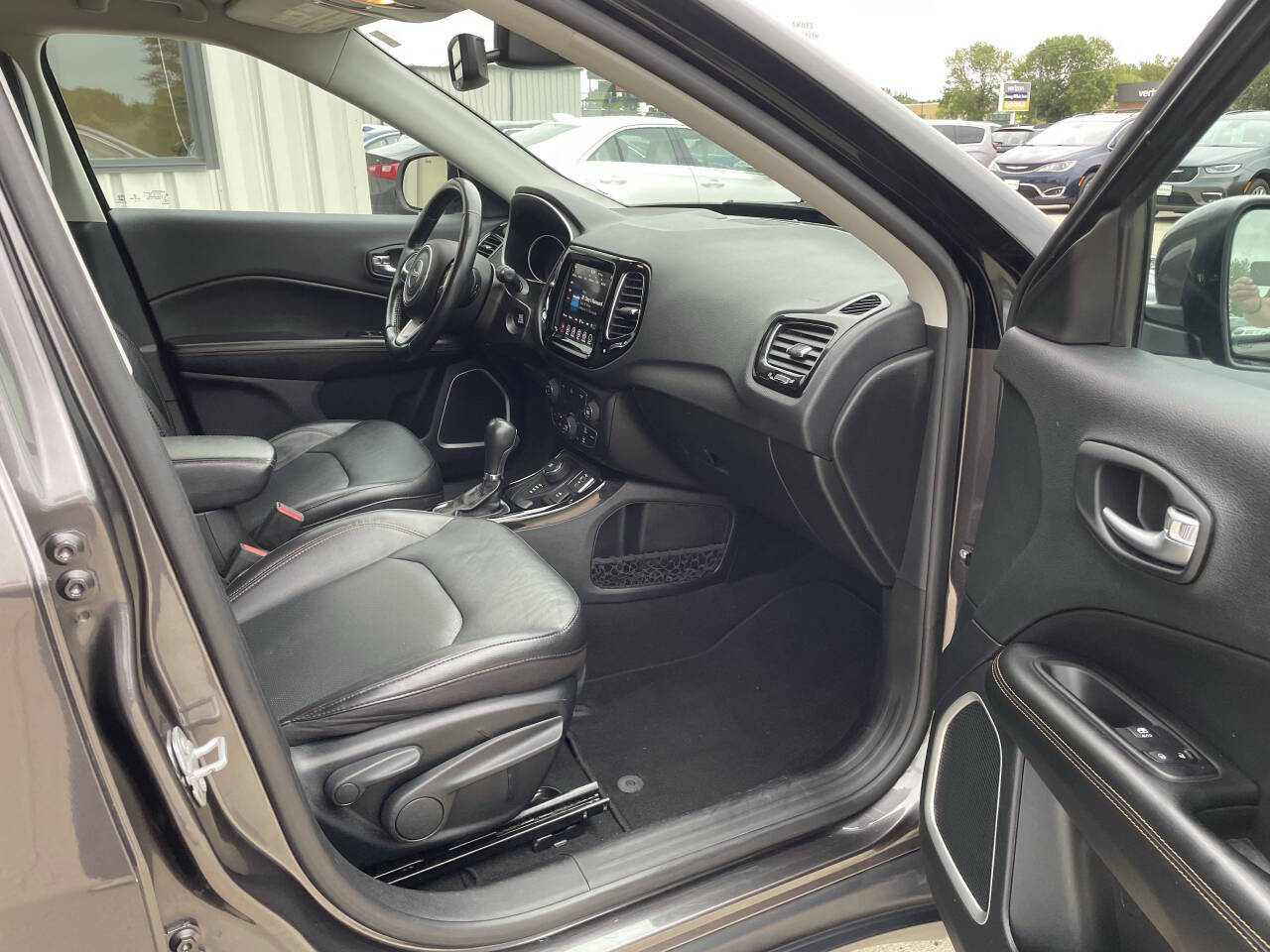 2020 Jeep Compass Limited photo 11