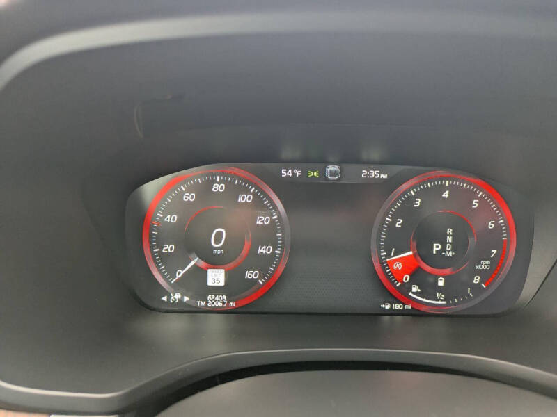 2022 Volvo S60 B5 Momentum