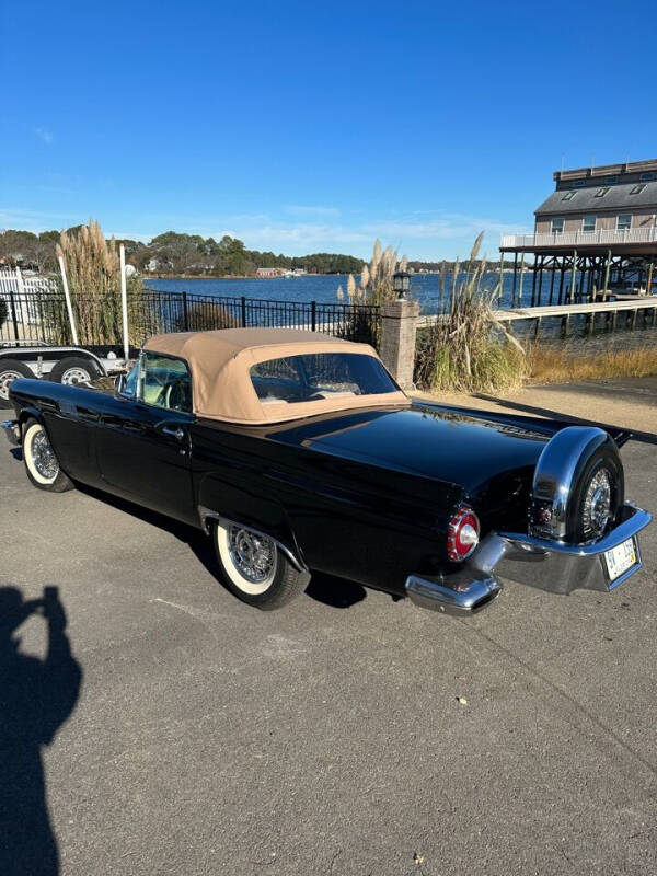 1957 Ford Thunderbird