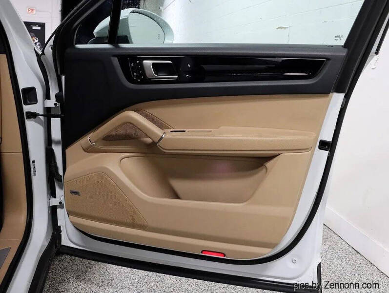 2020 Porsche Cayenne Coupe