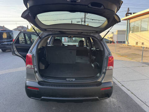 2012 Kia Sorento LX