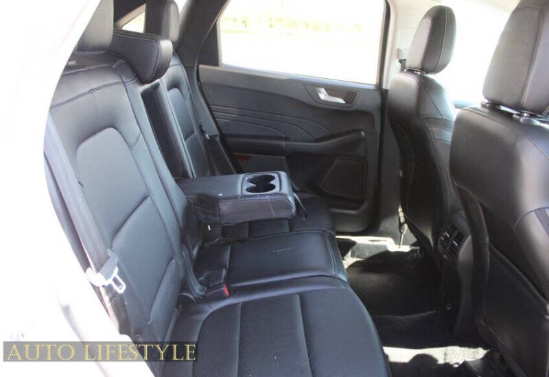 2022 Ford Escape SEL