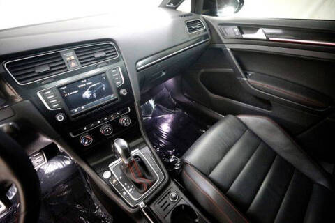 2017 Volkswagen Golf GTI SE