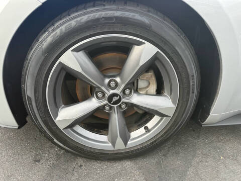 2016 Ford Mustang V6