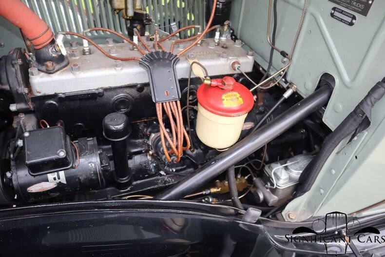 1933 Plymouth Model PC