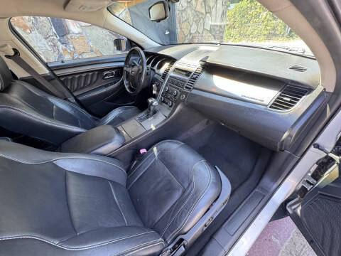 2011 Ford Taurus SEL