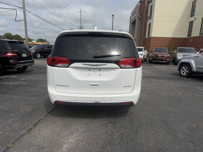 2017 Chrysler Pacifica Limited