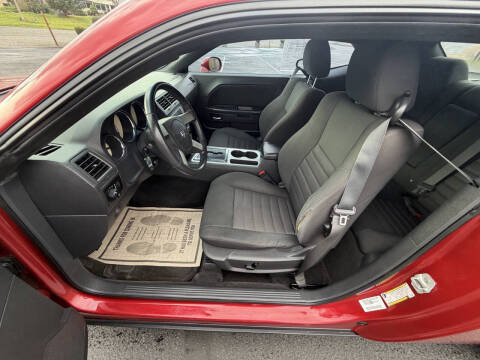 2009 Dodge Challenger SE