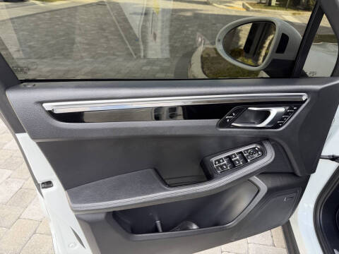 2018 Porsche Macan S