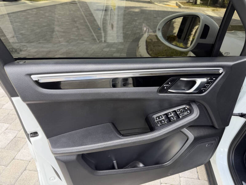 2018 Porsche Macan S