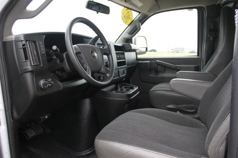 2022 Chevrolet Express 2500