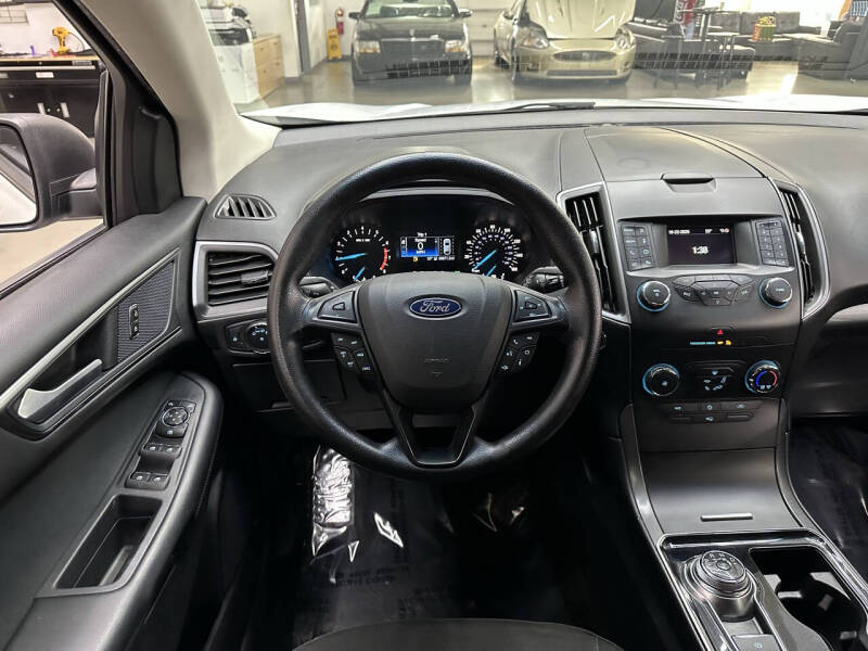 2019 Ford Edge SE