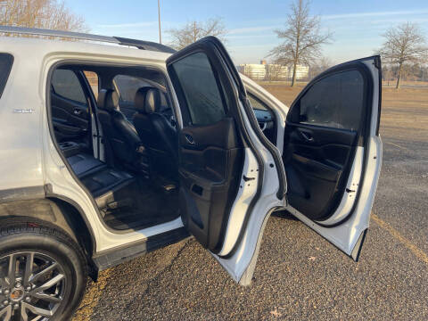 2017 GMC Acadia SLT-1