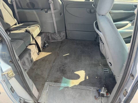 2005 Dodge Grand Caravan SE