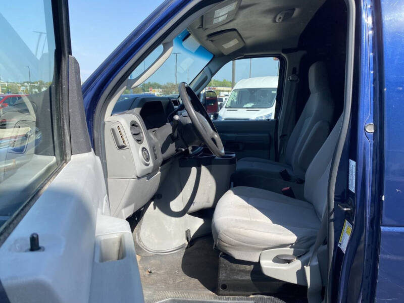 2013 Ford E-Series E-350 SD