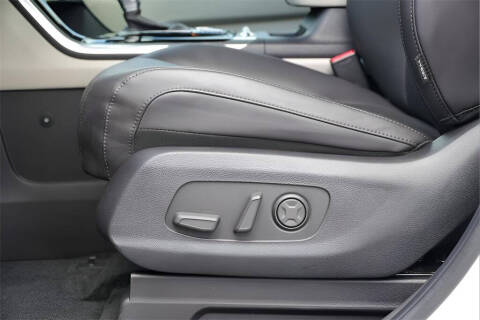 2024 Kia Carnival SX