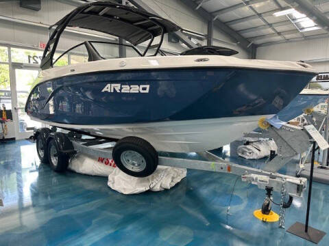 2025 Yamaha AR220