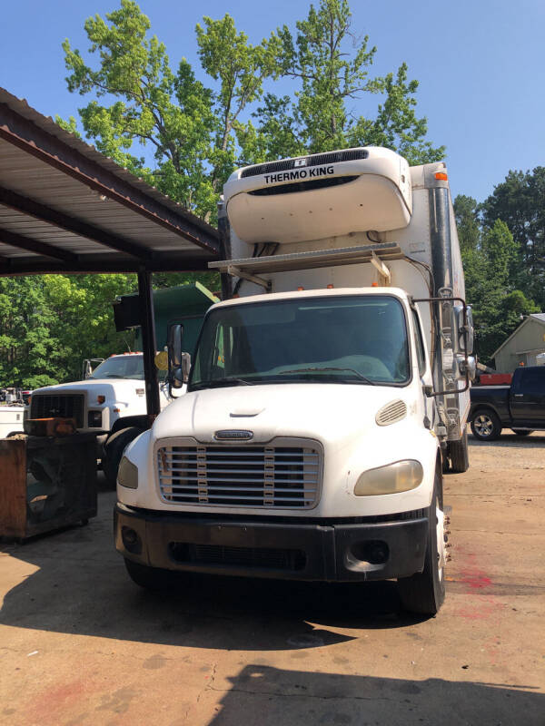 2005 Freightliner M2 106