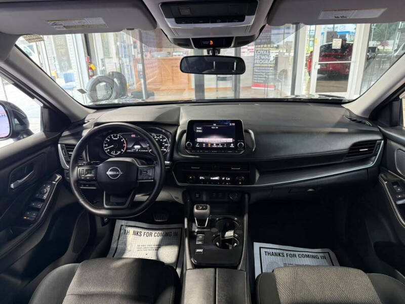 2026 Nissan Rogue SV