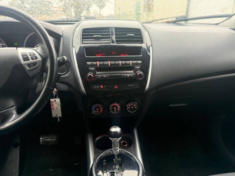 2011 Mitsubishi Outlander Sport ES