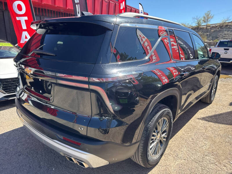 2024 Chevrolet Traverse LT