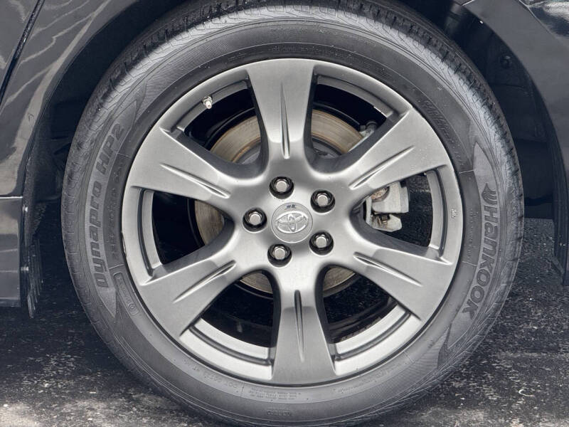 2017 Toyota Sienna SE 8-Passenger