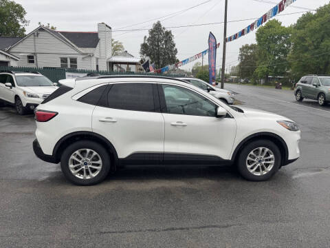 2020 Ford Escape SE