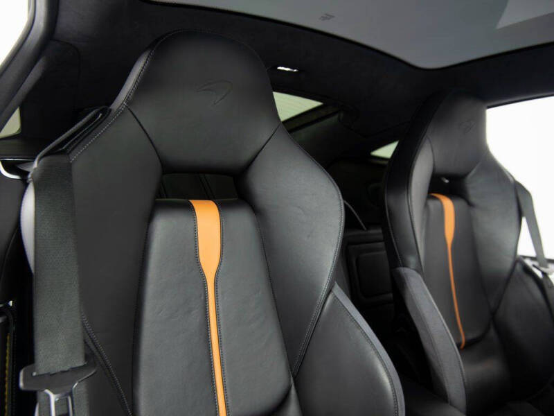 2017 McLaren 570GT