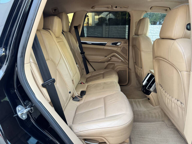 2012 Porsche Cayenne S