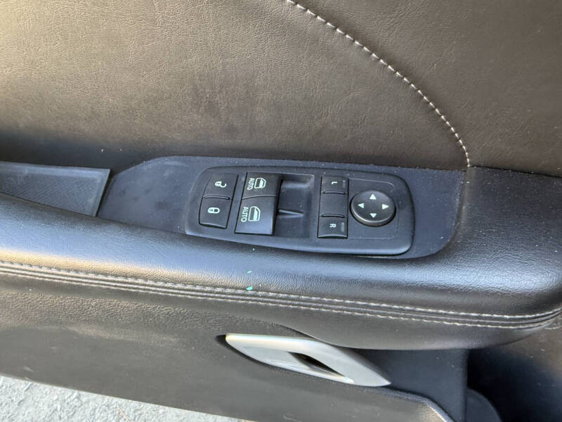 2016 Dodge Challenger R/T Plus