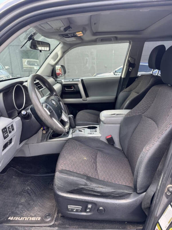 2013 Toyota 4Runner SR5