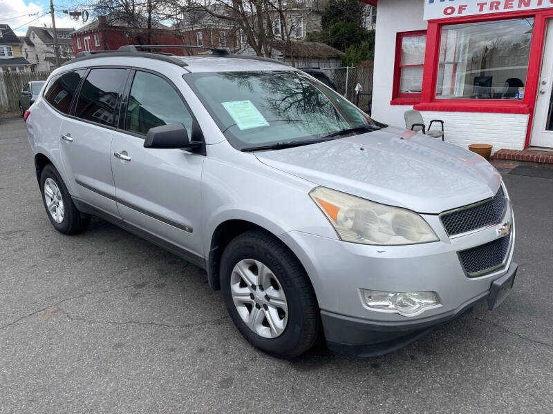 2009 Chevrolet Traverse LS photo 4