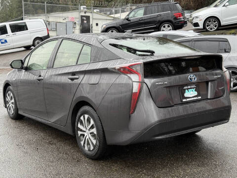 2016 Toyota Prius Two Eco